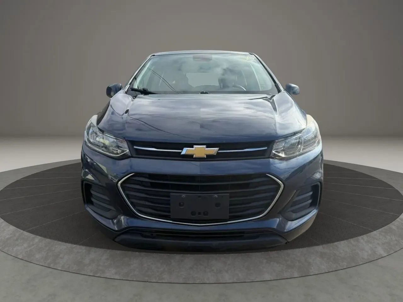 Used 2018 Chevrolet Trax LS image 2