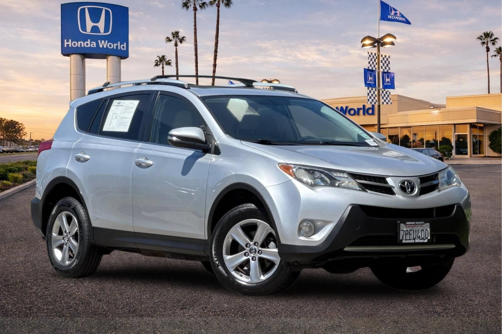 Used 2015 Toyota RAV4 XLE FWD image 2