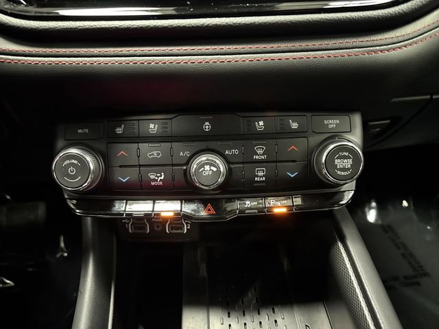 Certified 2025 Dodge Durango R/T image 16