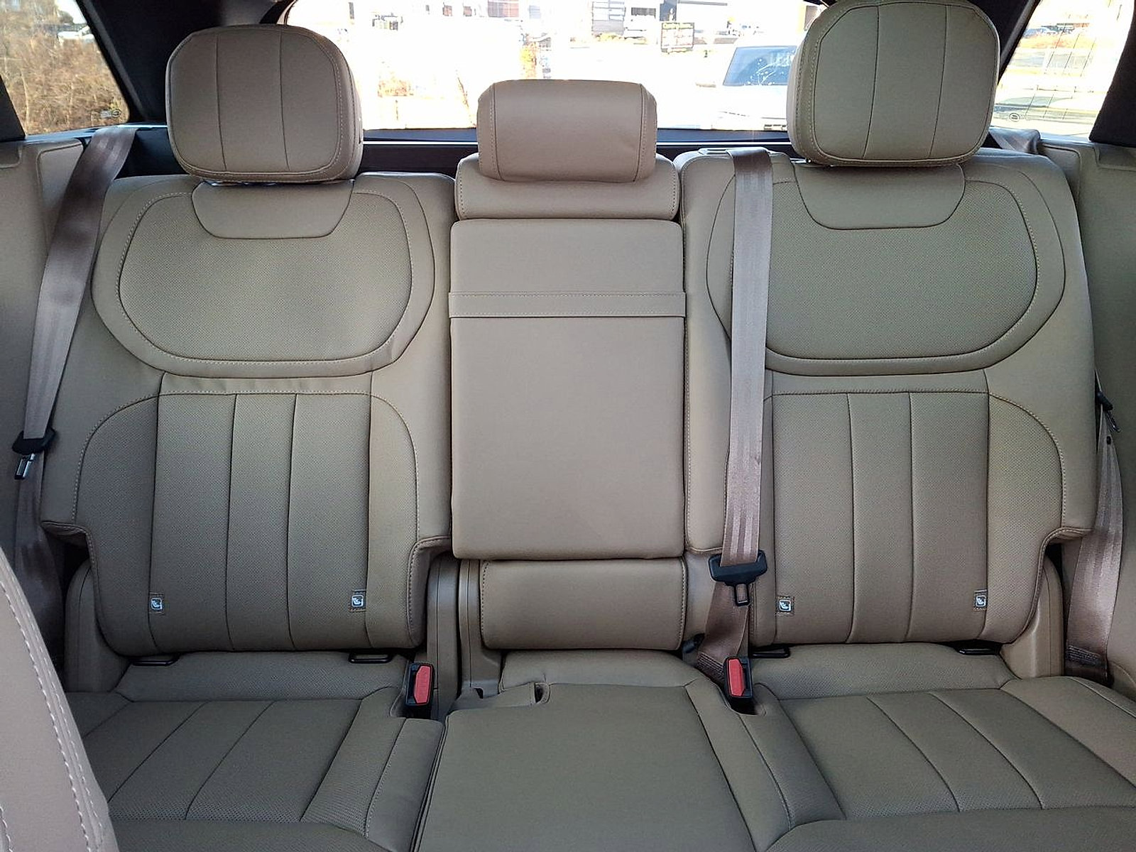 New 2026 Land Rover Range Rover Sport SE image 13