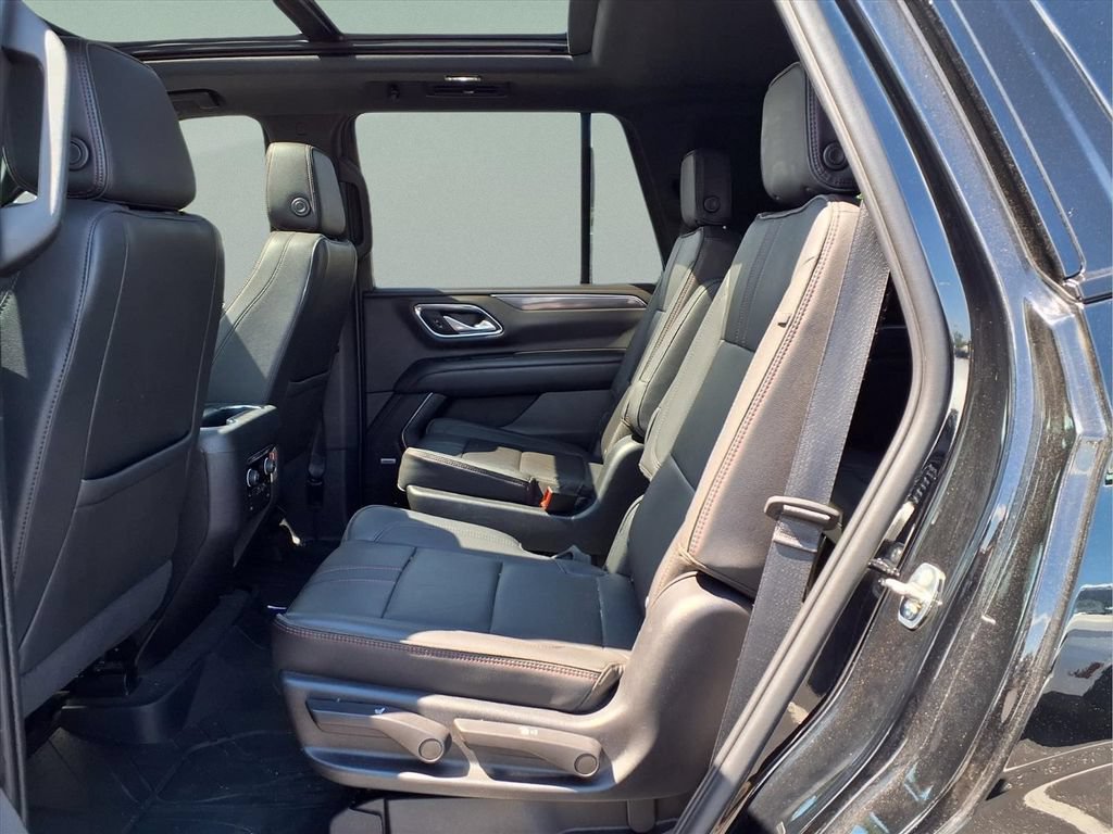 Certified 2022 Chevrolet Tahoe RST w/ Luxury Package AWD/4WD image 17