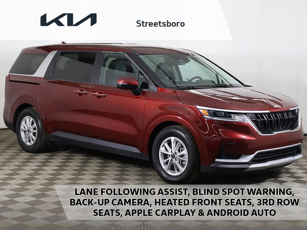 Used 2023 Kia Carnival LX image 1