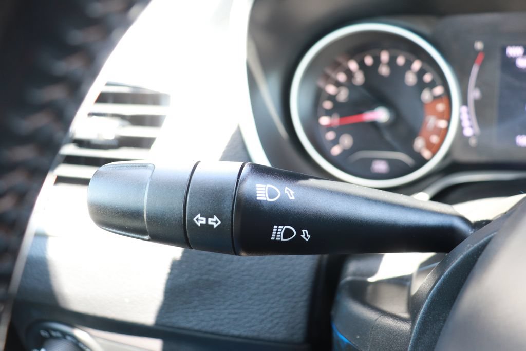 Used 2020 Jeep Compass Latitude FWD image 21