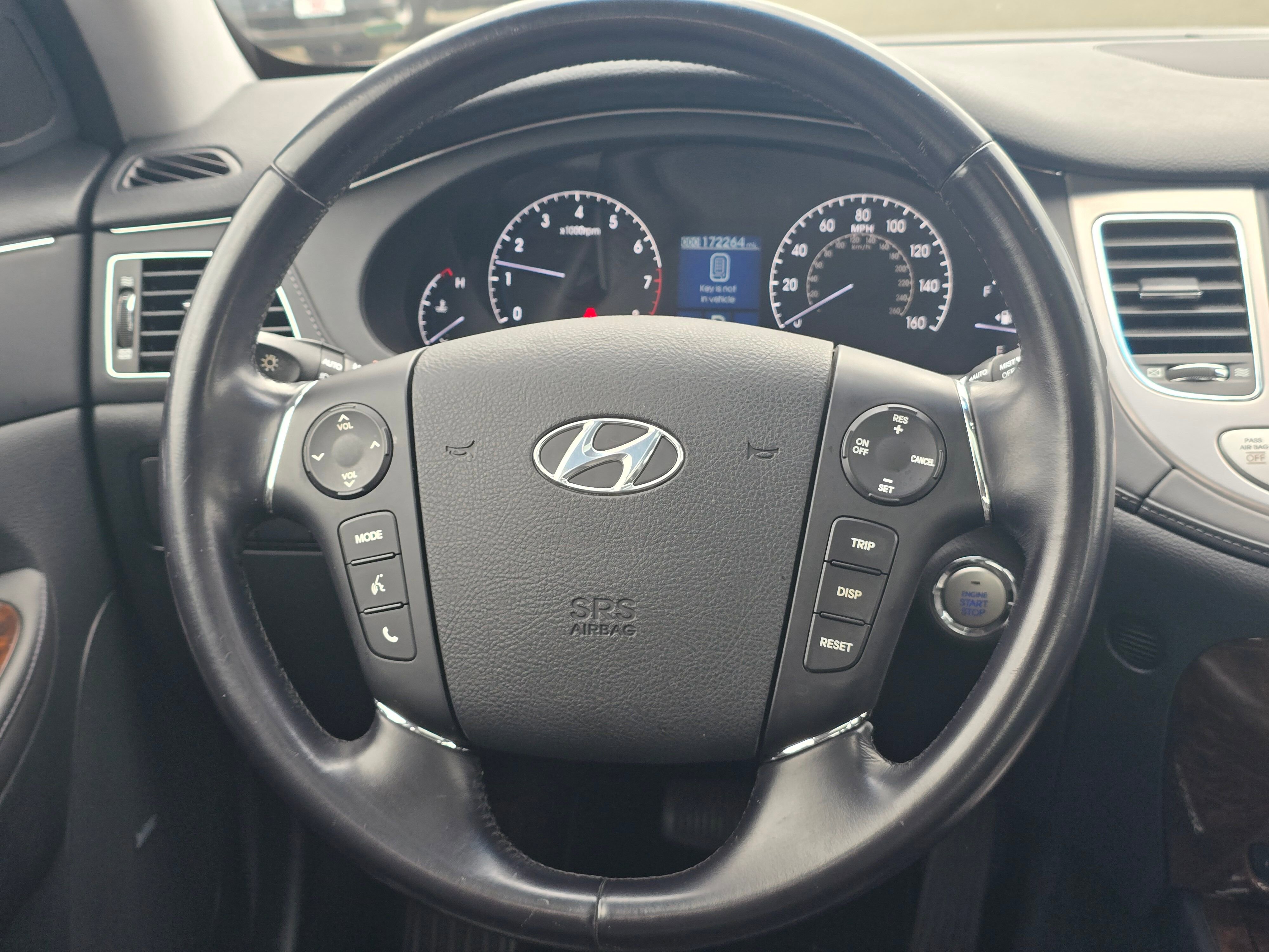 Used 2009 Hyundai Genesis 3.8 w/ Technology Pkg 4 RWD image 19