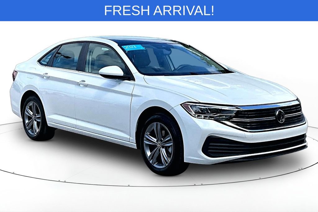 Certified 2023 Volkswagen Jetta SE w/ Panoramic Sunroof Package image 1
