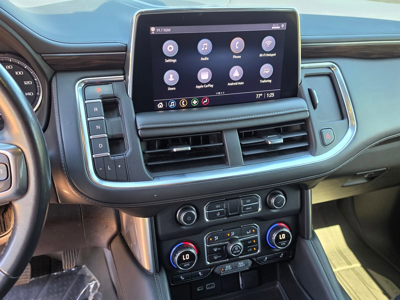 Used 2021 Chevrolet Suburban Z71 image 9