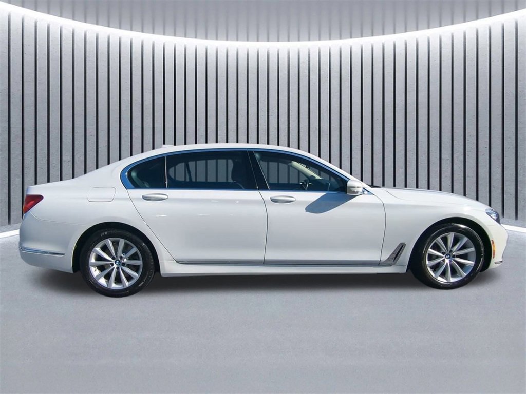 Used 2018 BMW 740i xDrive image 4