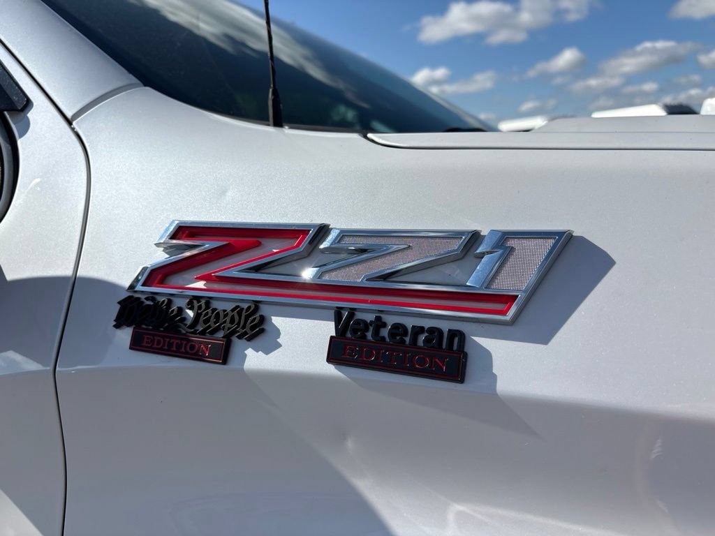Used 2019 Chevrolet Silverado 1500 LTZ w/ LTZ Premium Package AWD/4WD image 5