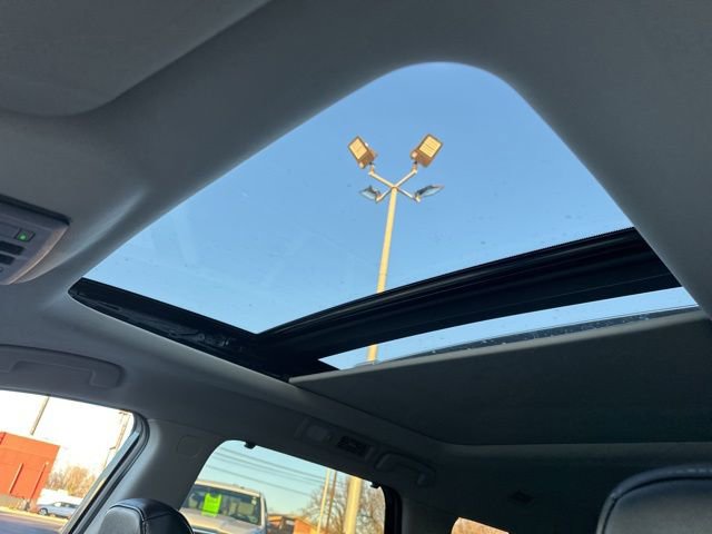 Used 2024 Nissan Pathfinder SL w/ SL Premium Package image 25