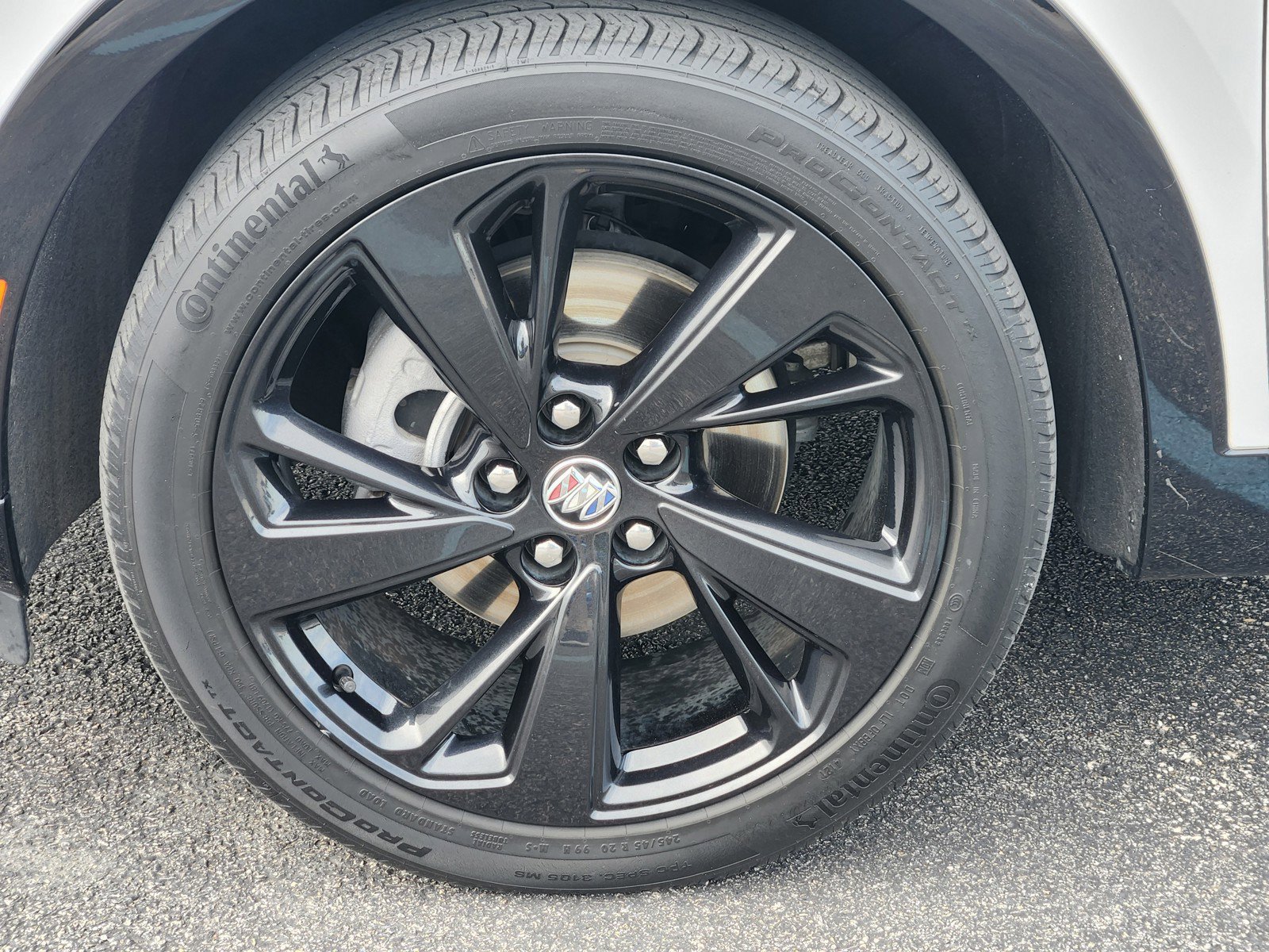 Used 2022 Buick Envision Essence w/ Technology Package I FWD image 31