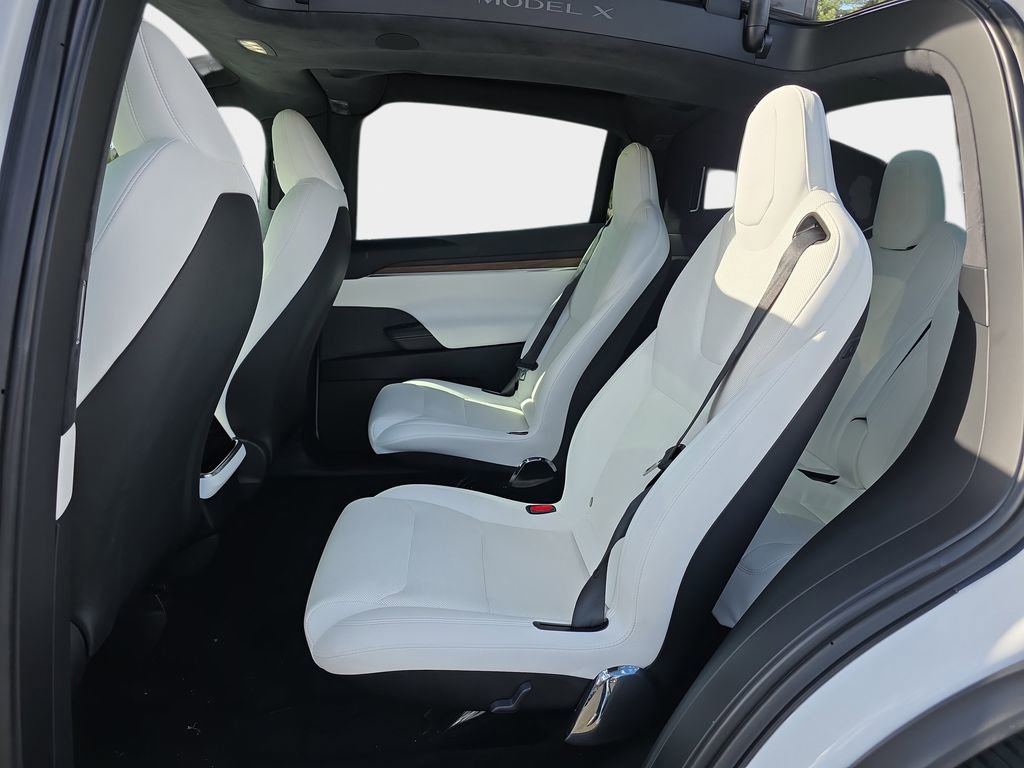 Used 2023 Tesla Model X image 18