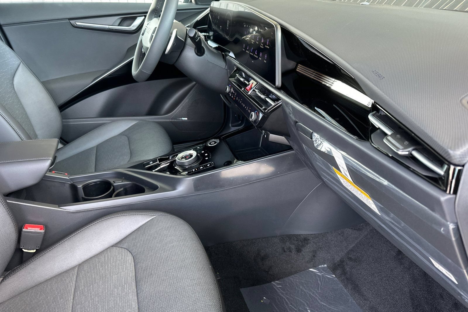 New 2026 Kia Niro Wave FWD image 16