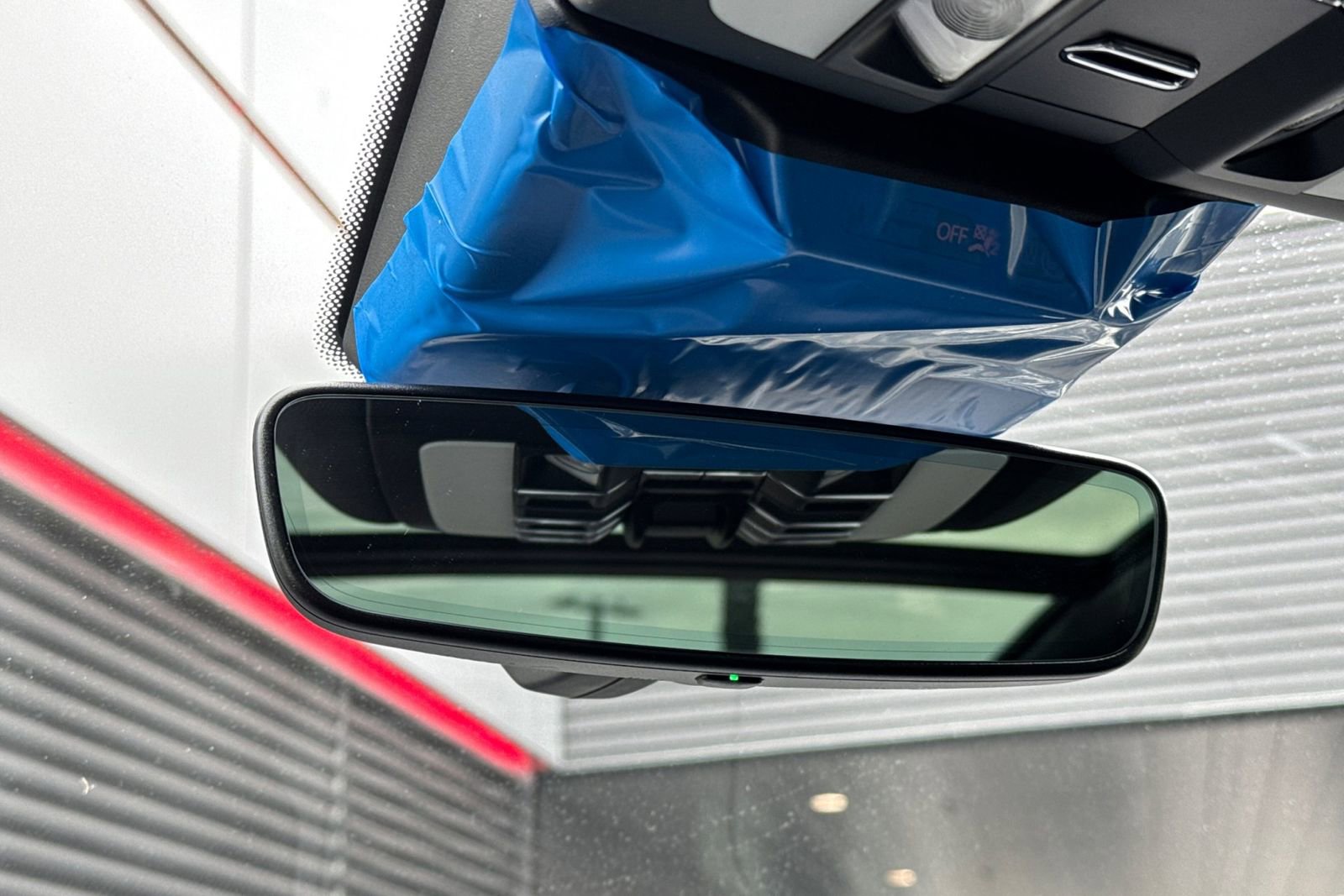 New 2025 Porsche Macan Turbo image 22