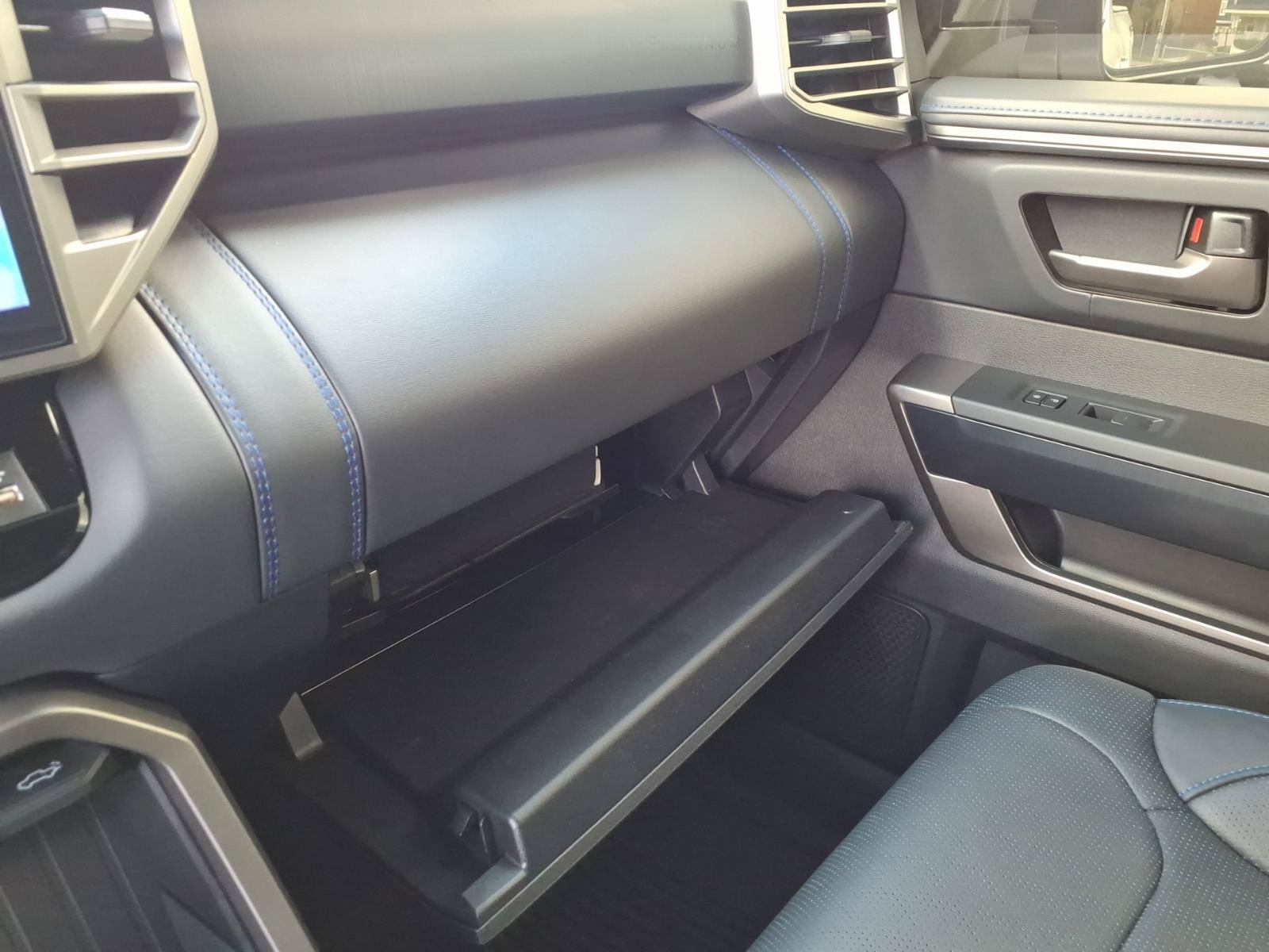 Used 2026 Toyota Tundra Platinum AWD/4WD image 32