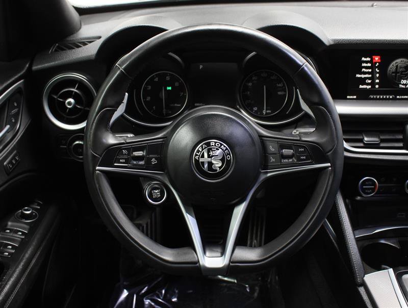 Used 2018 Alfa Romeo Stelvio Ti Sport AWD/4WD image 14