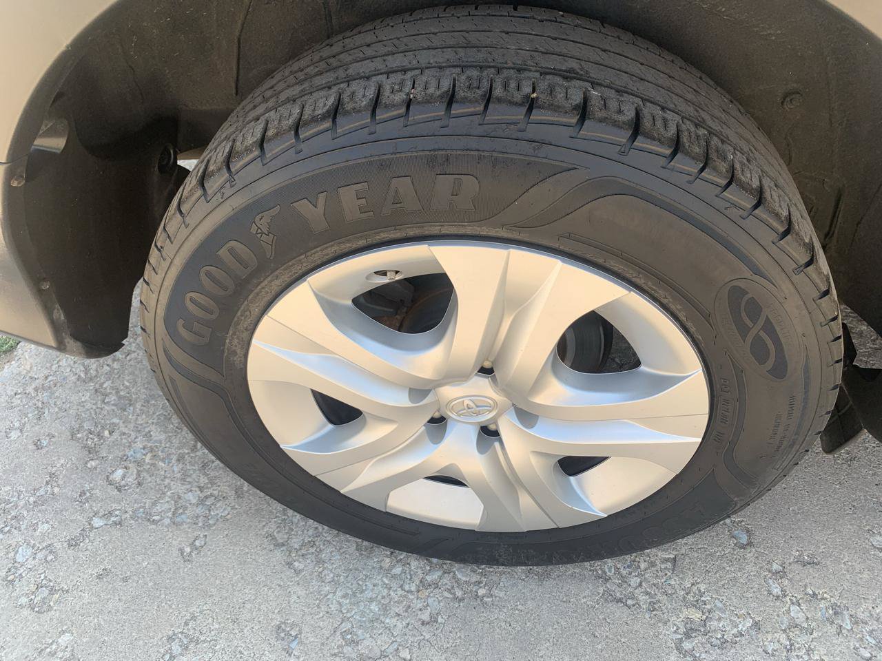 Used 2014 Toyota RAV4 LE FWD image 26
