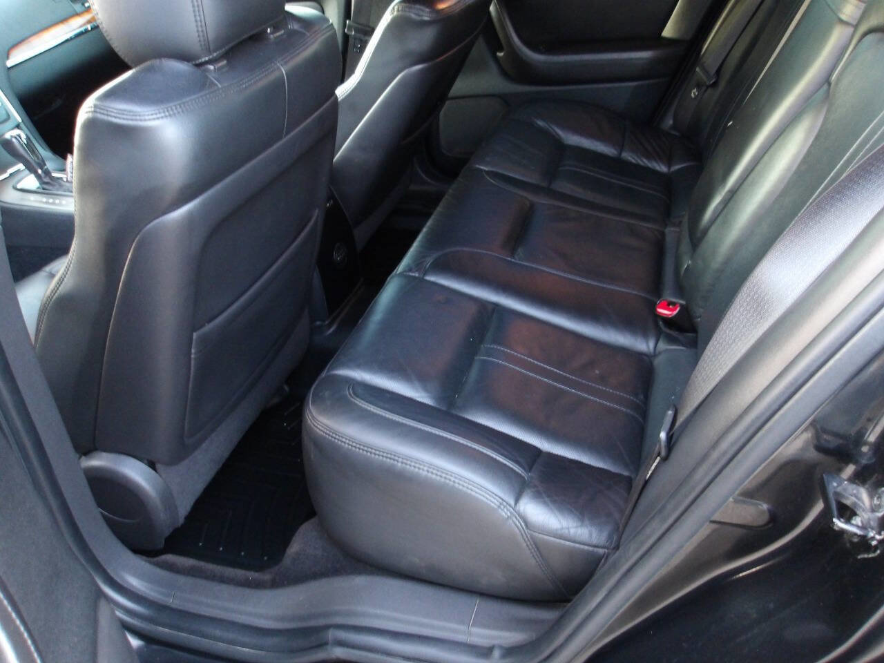 Used 2014 Lincoln MKS image 22