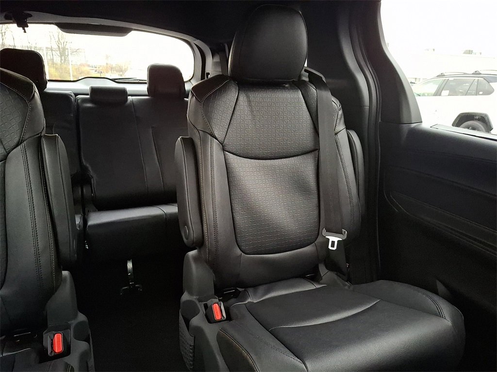 New 2026 Toyota Sienna XLE Woodland Edition image 14