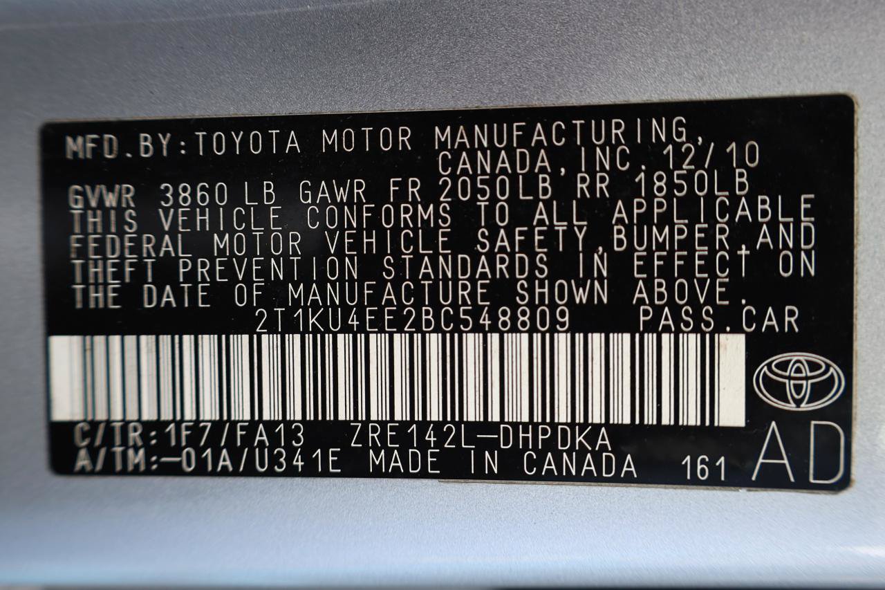 Used 2011 Toyota Matrix FWD image 17
