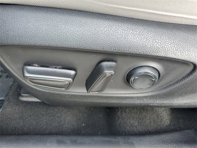 Used 2022 Toyota RAV4 XLE image 10