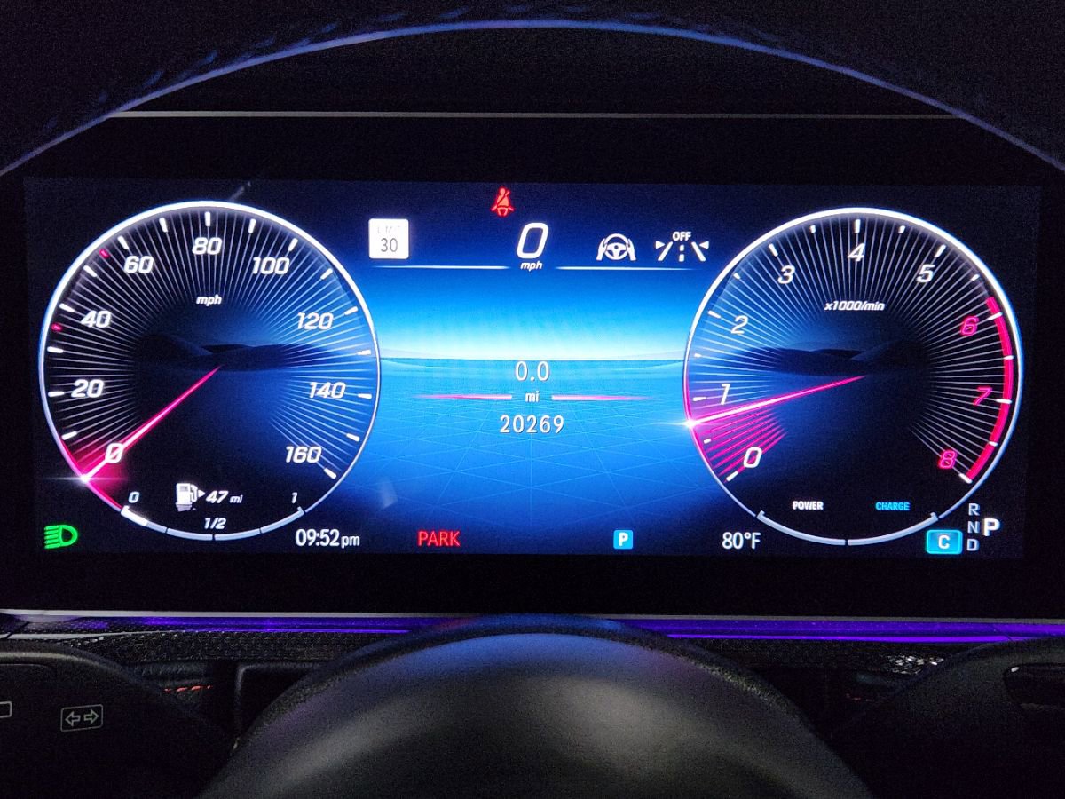 Used 2025 Mercedes-Benz G 550 image 32