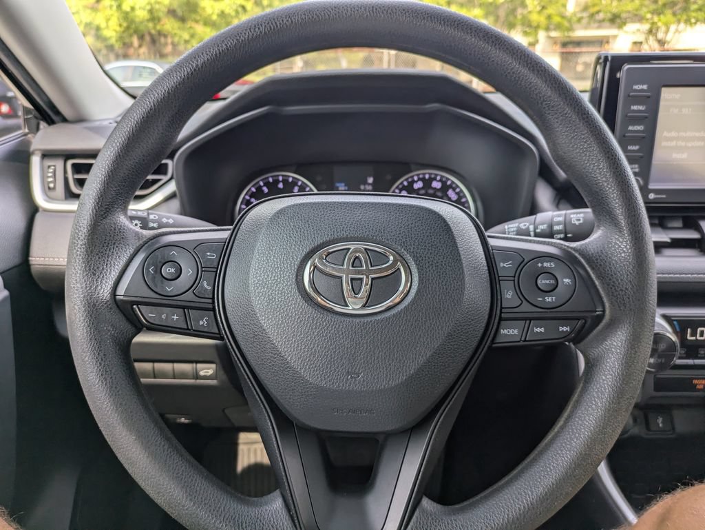 Used 2022 Toyota RAV4 XLE w/ Convenience Package FWD image 27