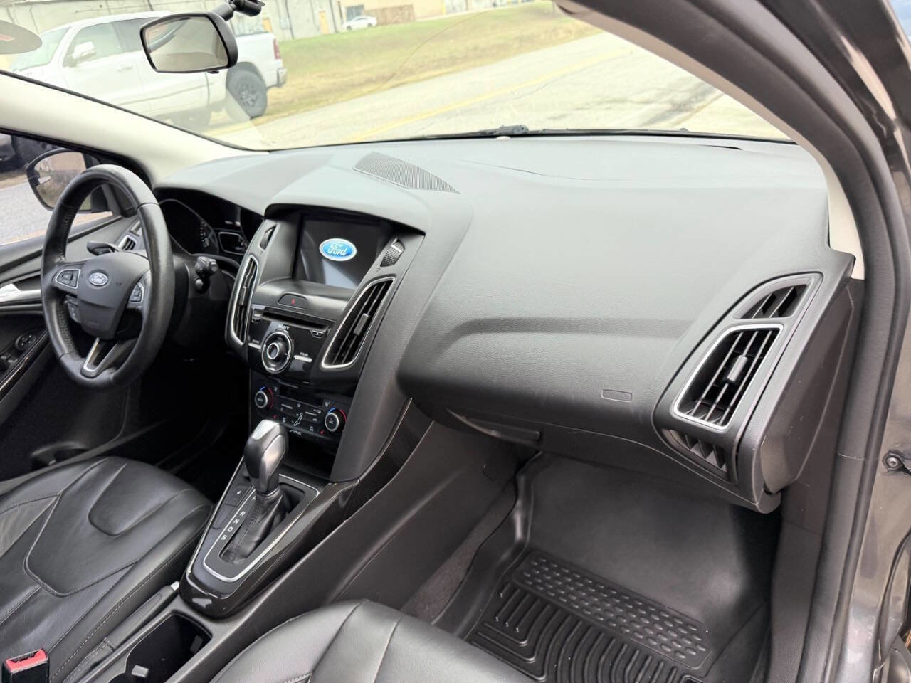 Used 2018 Ford Focus Titanium image 26