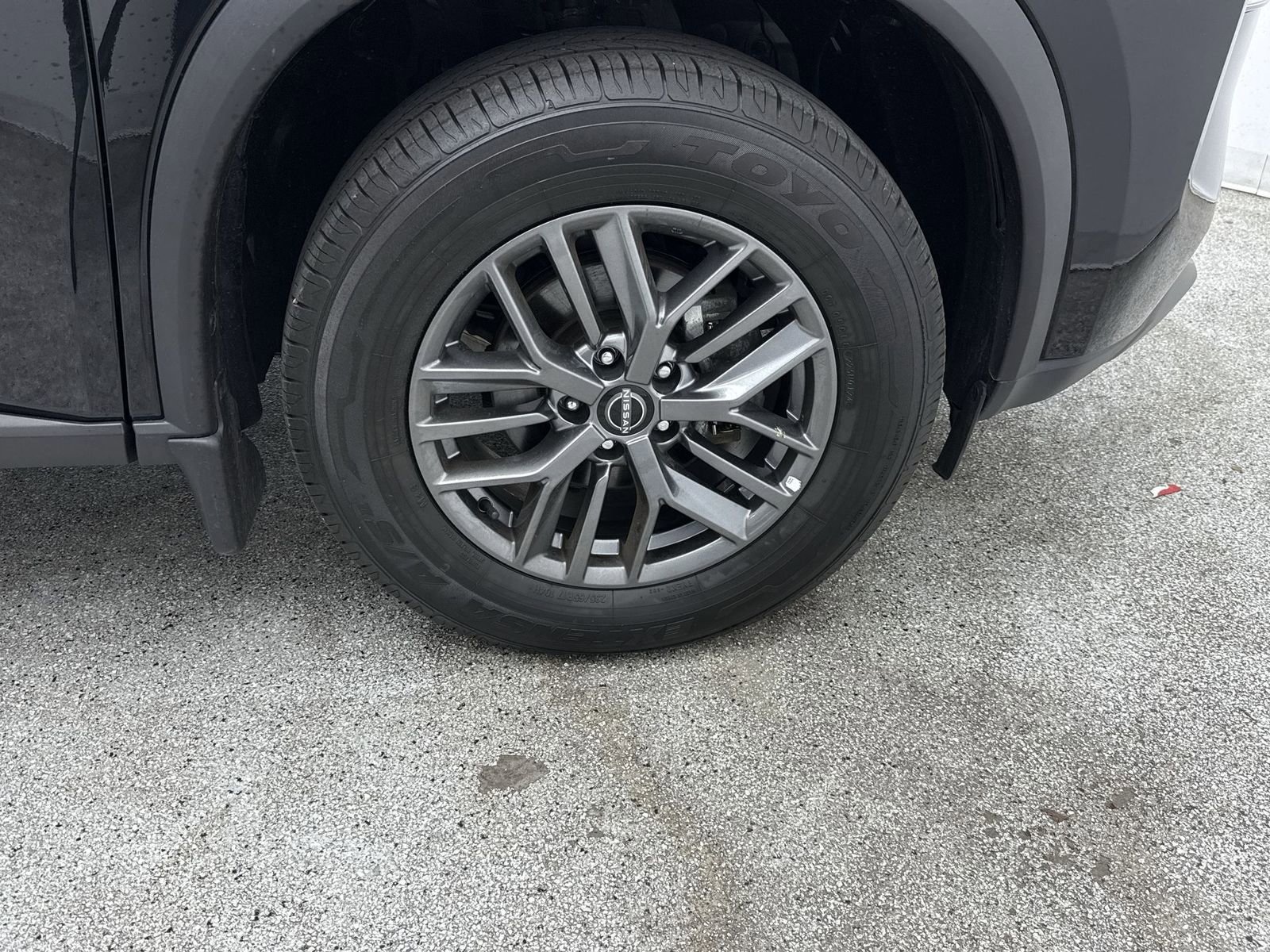 Used 2023 Nissan Rogue S image 44