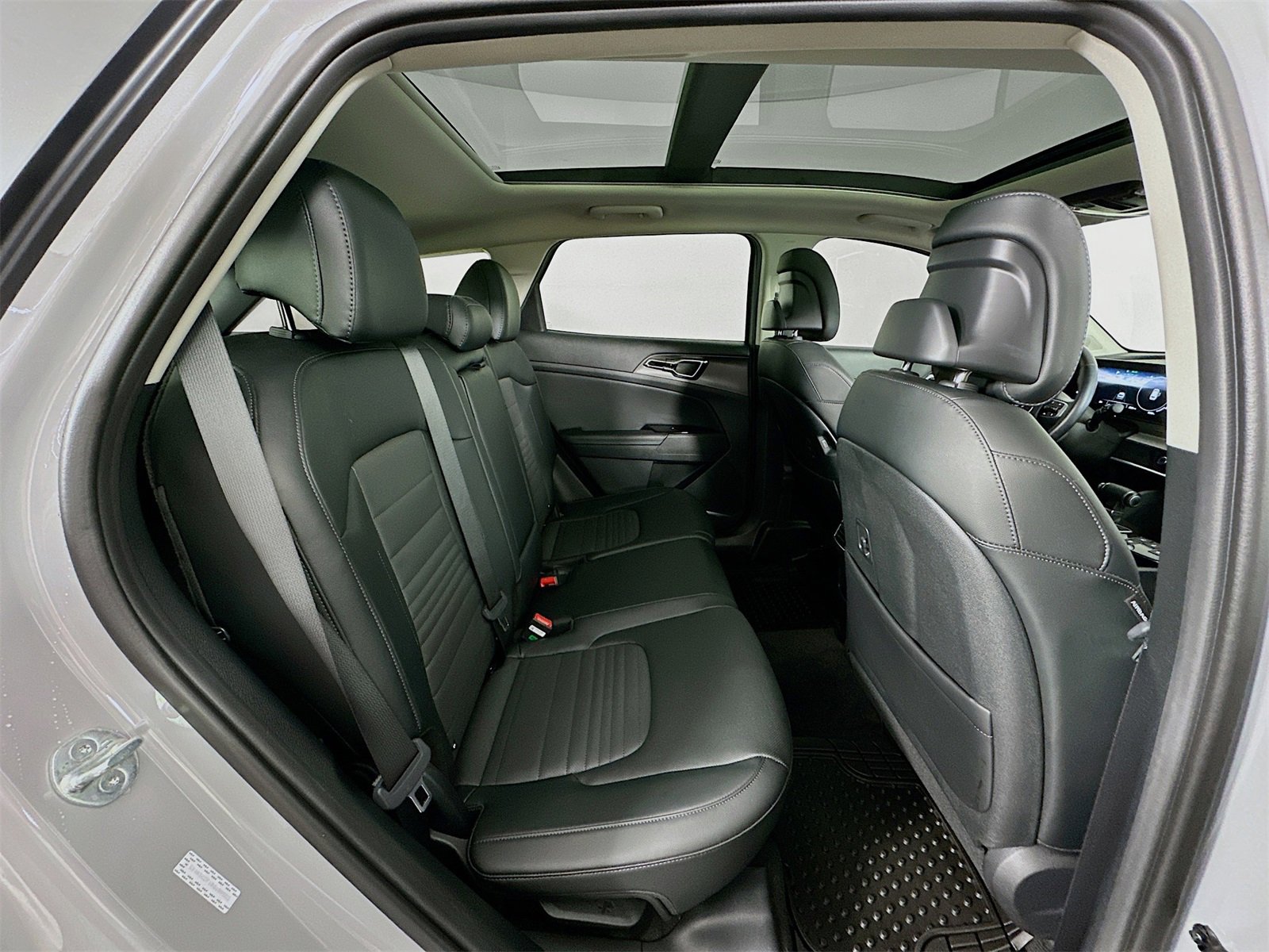 Used 2024 Kia Sportage SX image 29