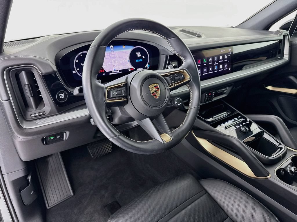 Certified 2024 Porsche Cayenne AWD/4WD image 4