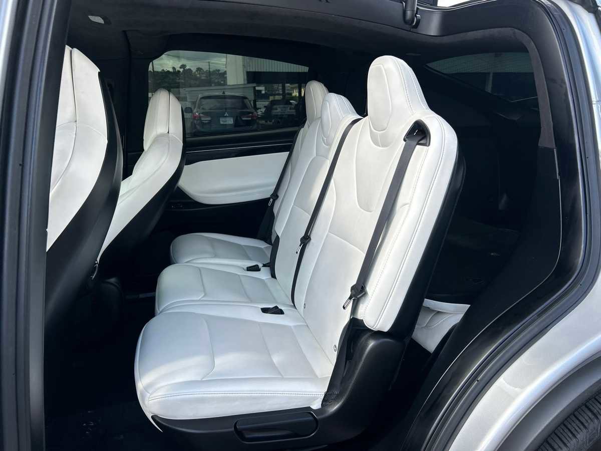 Used 2017 Tesla Model X 75D AWD/4WD image 6