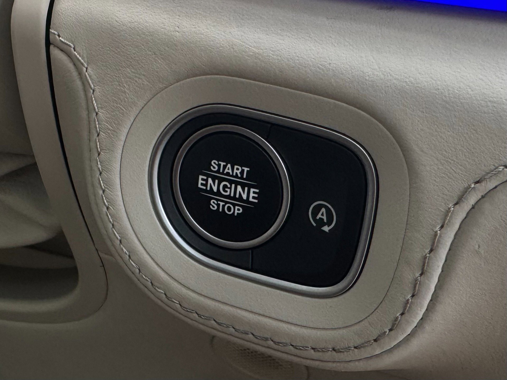 Used 2023 Mercedes-Benz Maybach GLS 600 4MATIC image 39