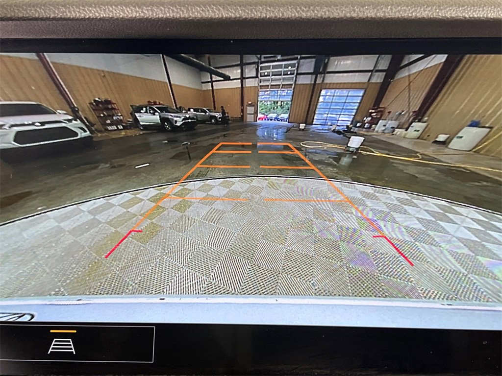 Used 2023 Buick Envision Essence w/ Sport Touring Package image 31