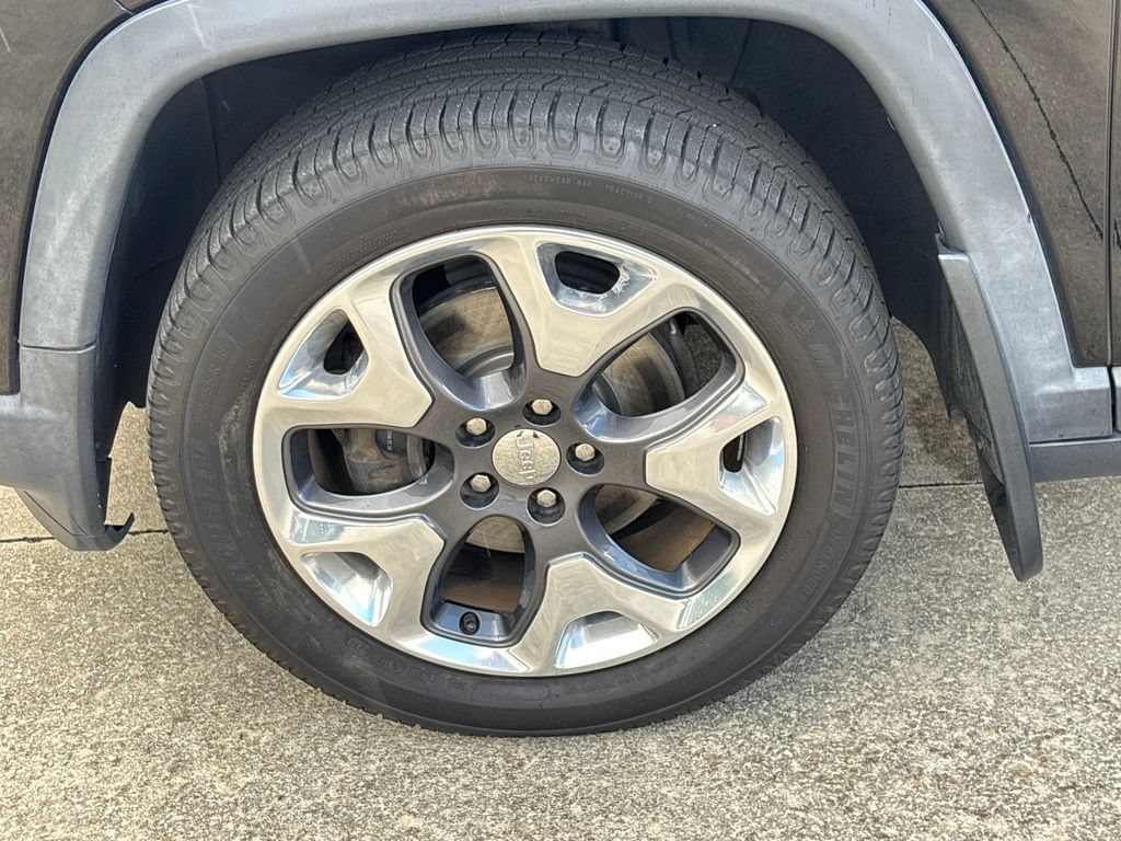 Used 2018 Jeep Compass Limited w/ Safe & Security Group FWD image 15