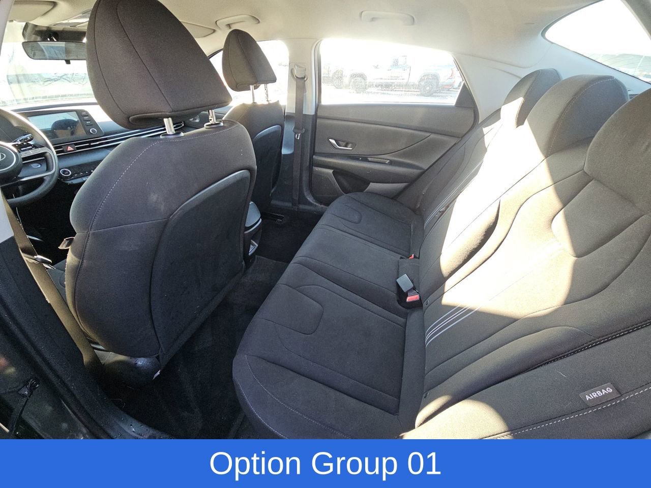 Used 2025 Hyundai Elantra Blue image 3