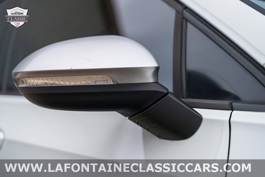 Used 2022 Volkswagen Golf R image 37