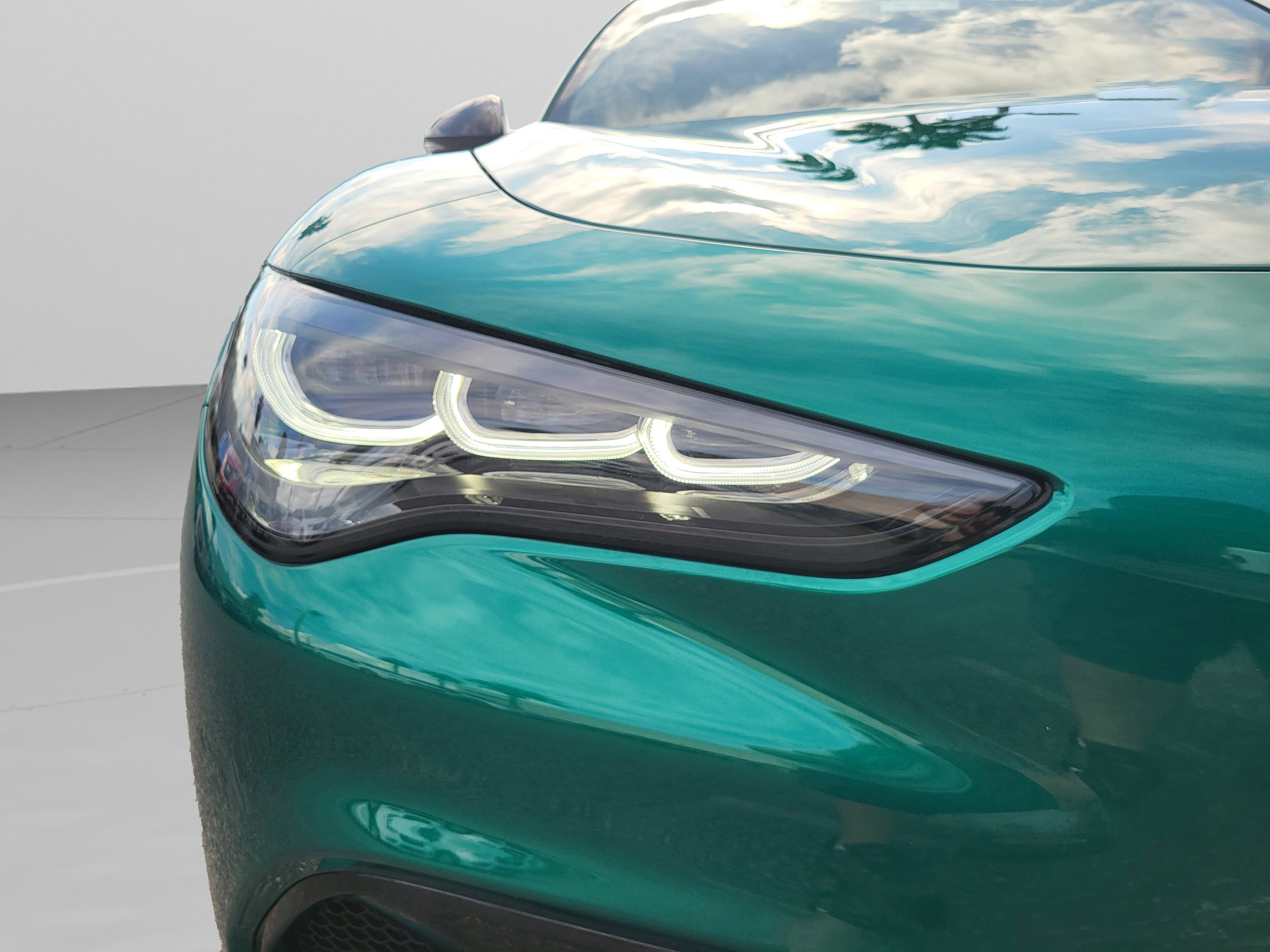New 2025 Alfa Romeo Stelvio Sprint image 69