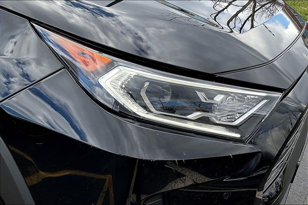 Used 2019 Toyota RAV4 Limited AWD/4WD image 32