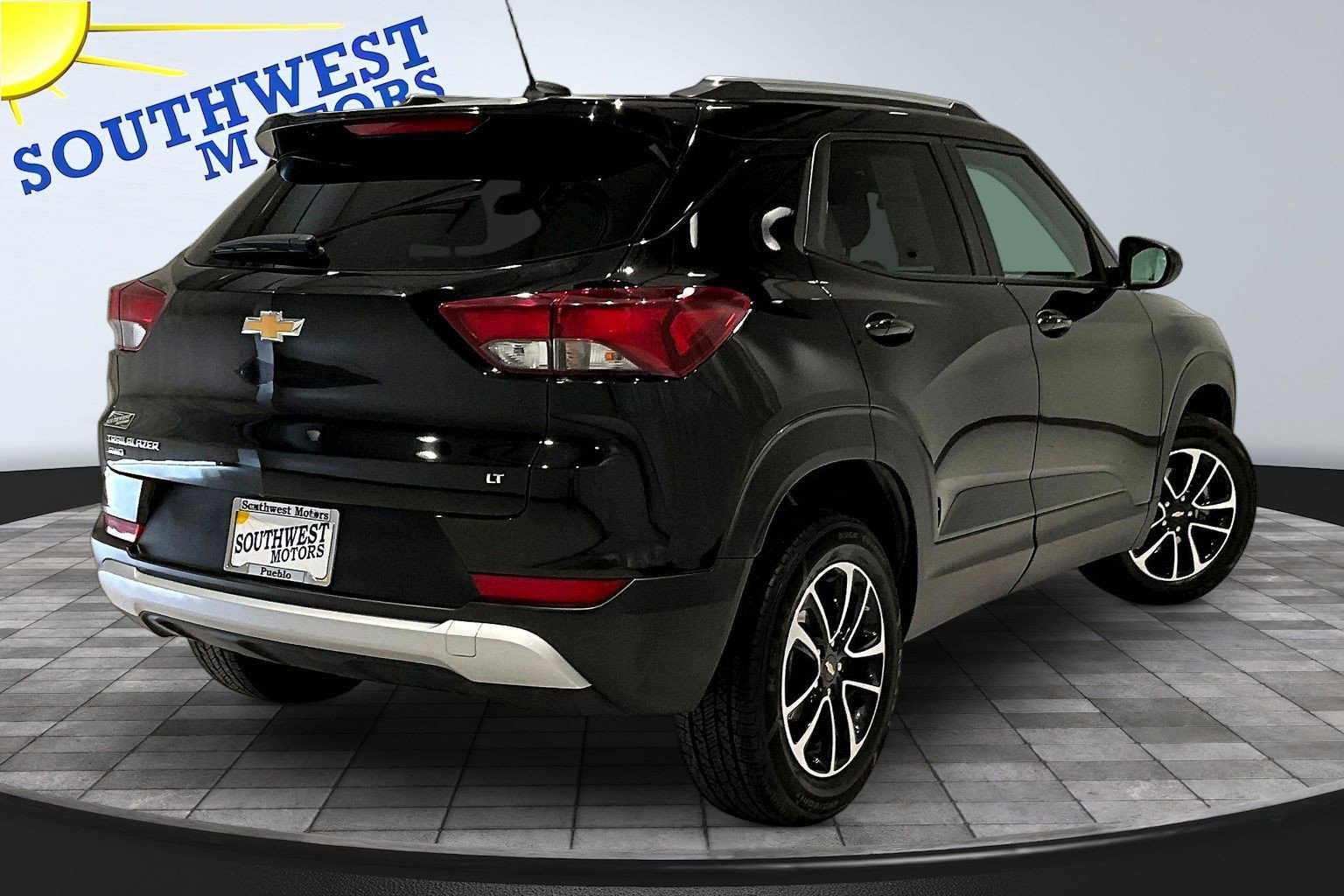 Used 2025 Chevrolet TrailBlazer LT AWD/4WD image 7