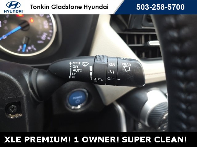 Used 2022 Toyota RAV4 XLE Premium image 13