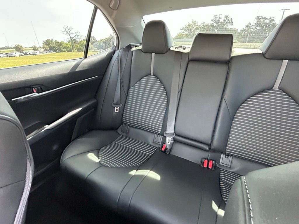 Used 2023 Toyota Camry SE w/ Convenience Package FWD image 12