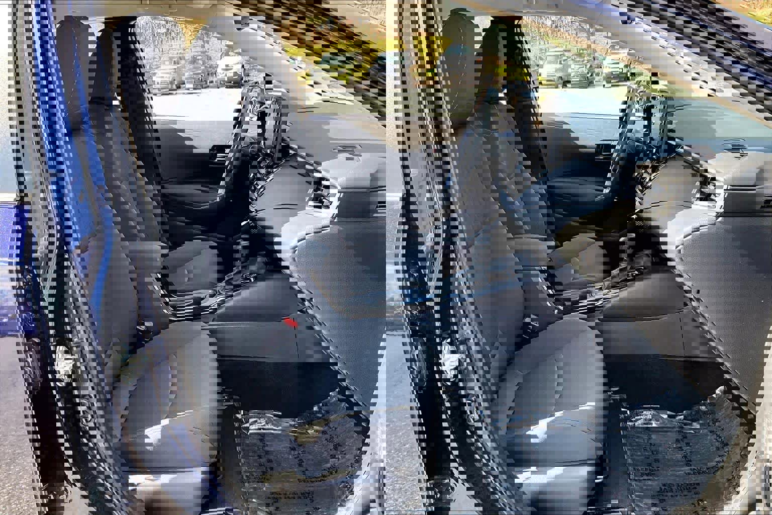 Used 2022 Toyota Corolla LE image 9