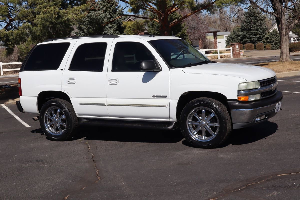 Used 2003 Chevrolet Tahoe LT image 2
