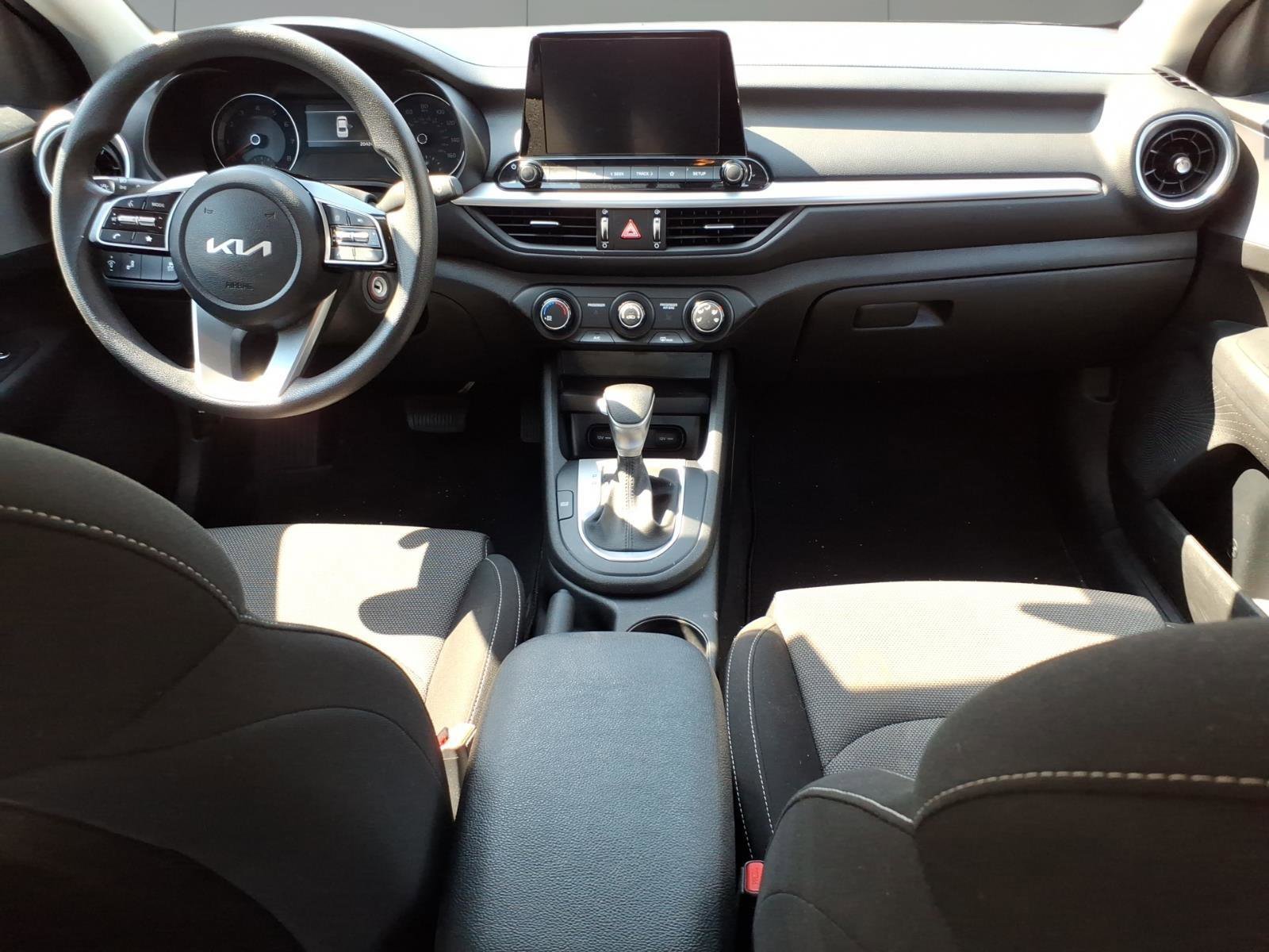 Used 2023 Kia Forte LXS w/ LXS Technology Package image 9