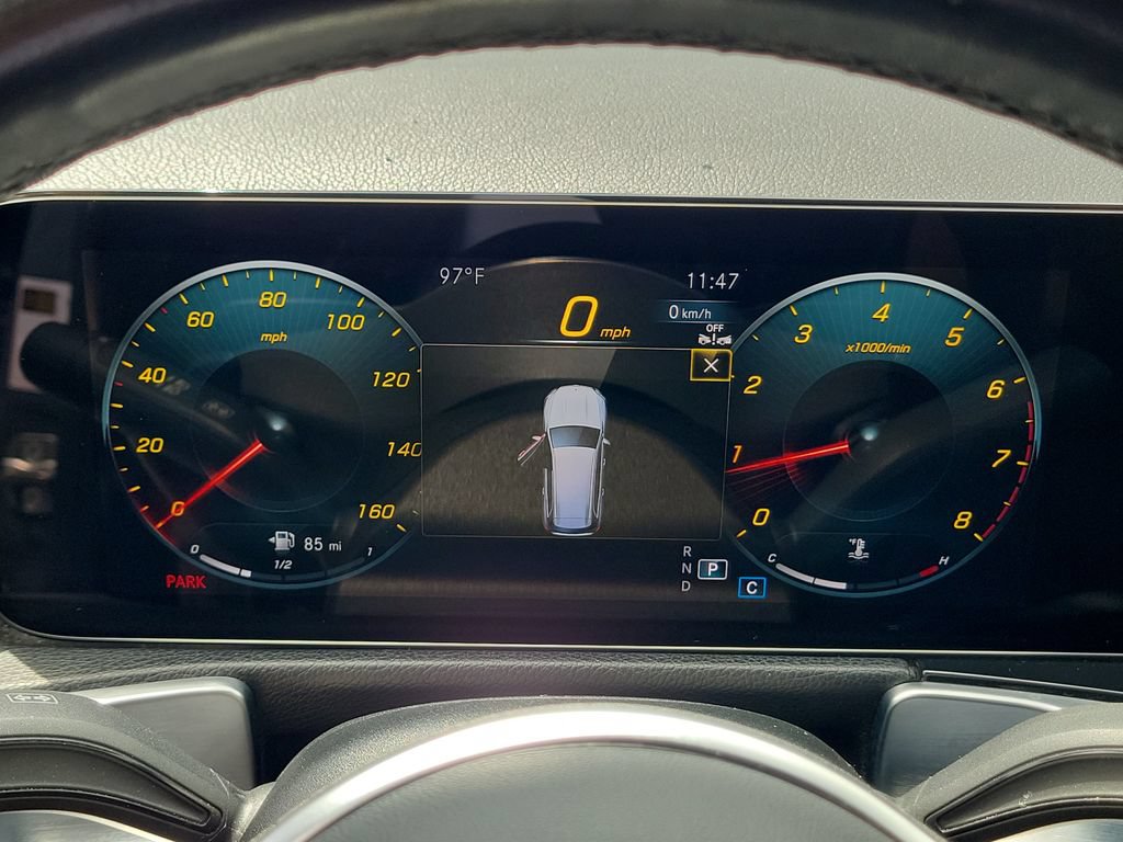 Used 2023 Mercedes-Benz GLB 250 4MATIC w/ Premium Package image 25