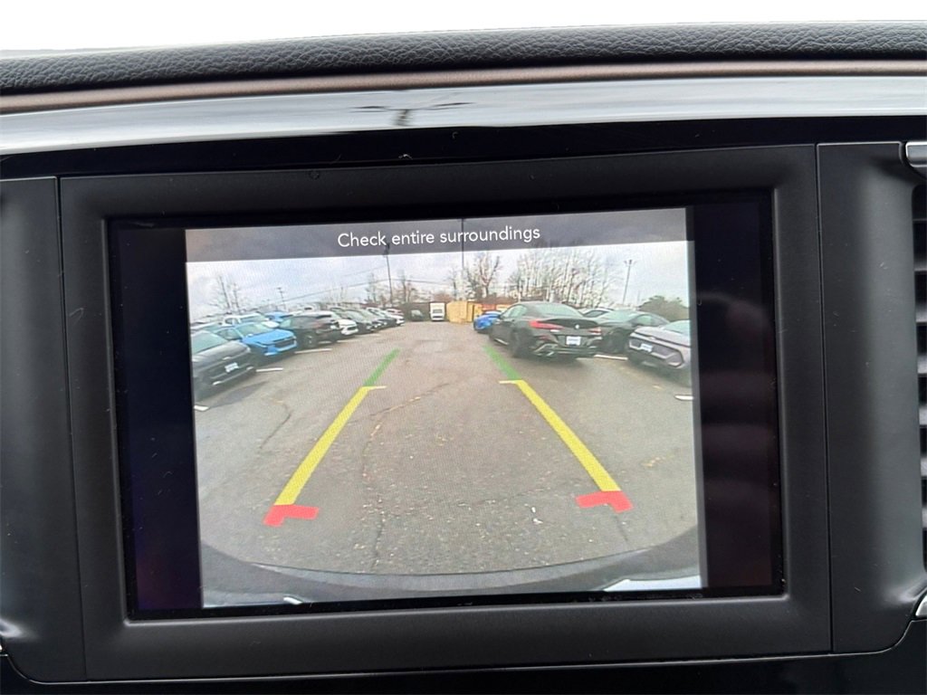 Used 2018 Chrysler Pacifica Touring-L image 15