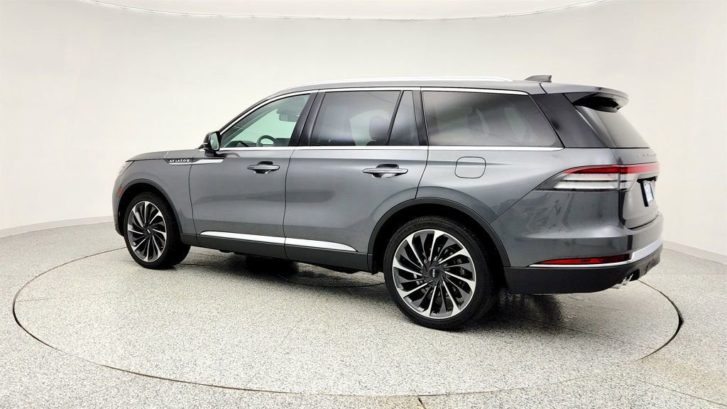 Used 2025 Lincoln Aviator Reserve w/ Equipment Group 201A image 7