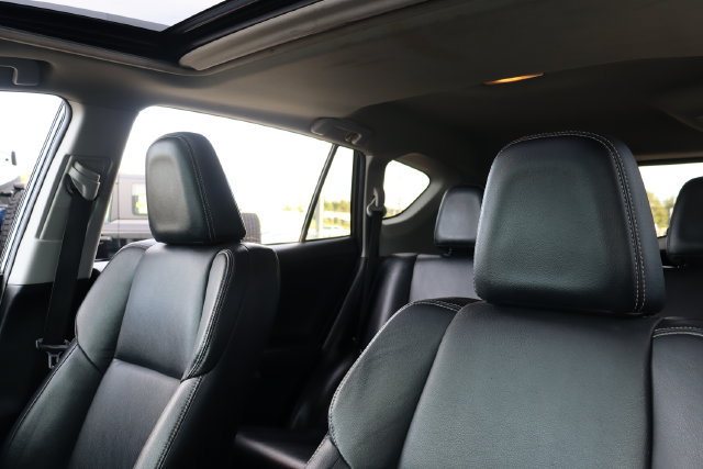 Used 2014 Toyota RAV4 Limited w/ Technology Package AWD/4WD image 17