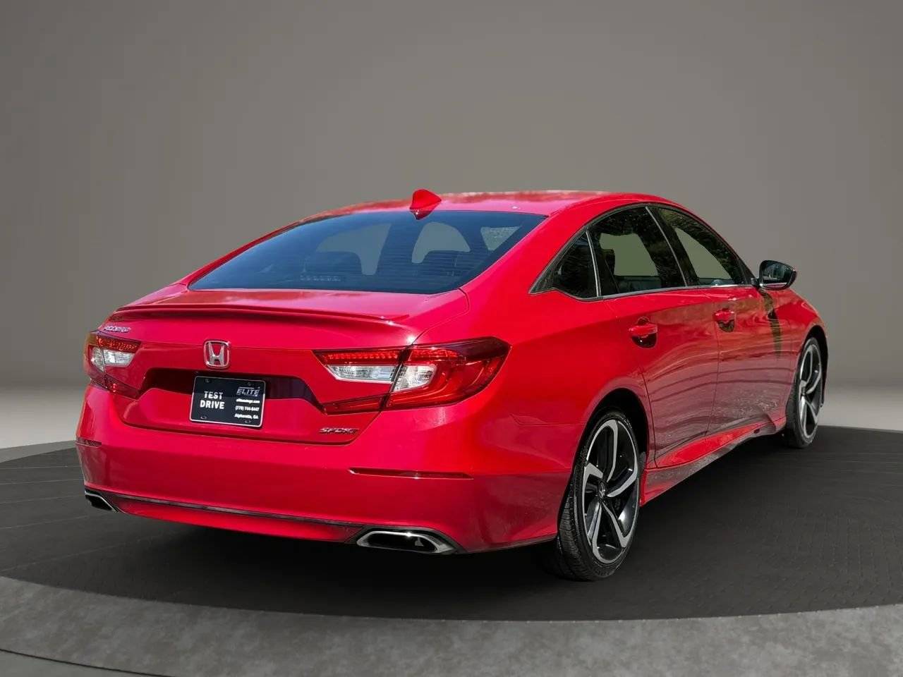 Used 2018 Honda Accord Sport image 6