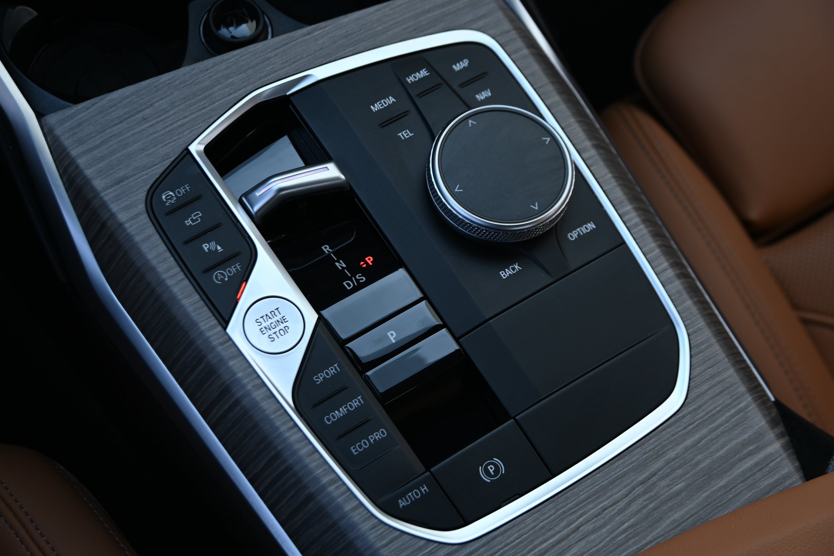 Certified 2025 BMW 330i Sedan RWD image 36